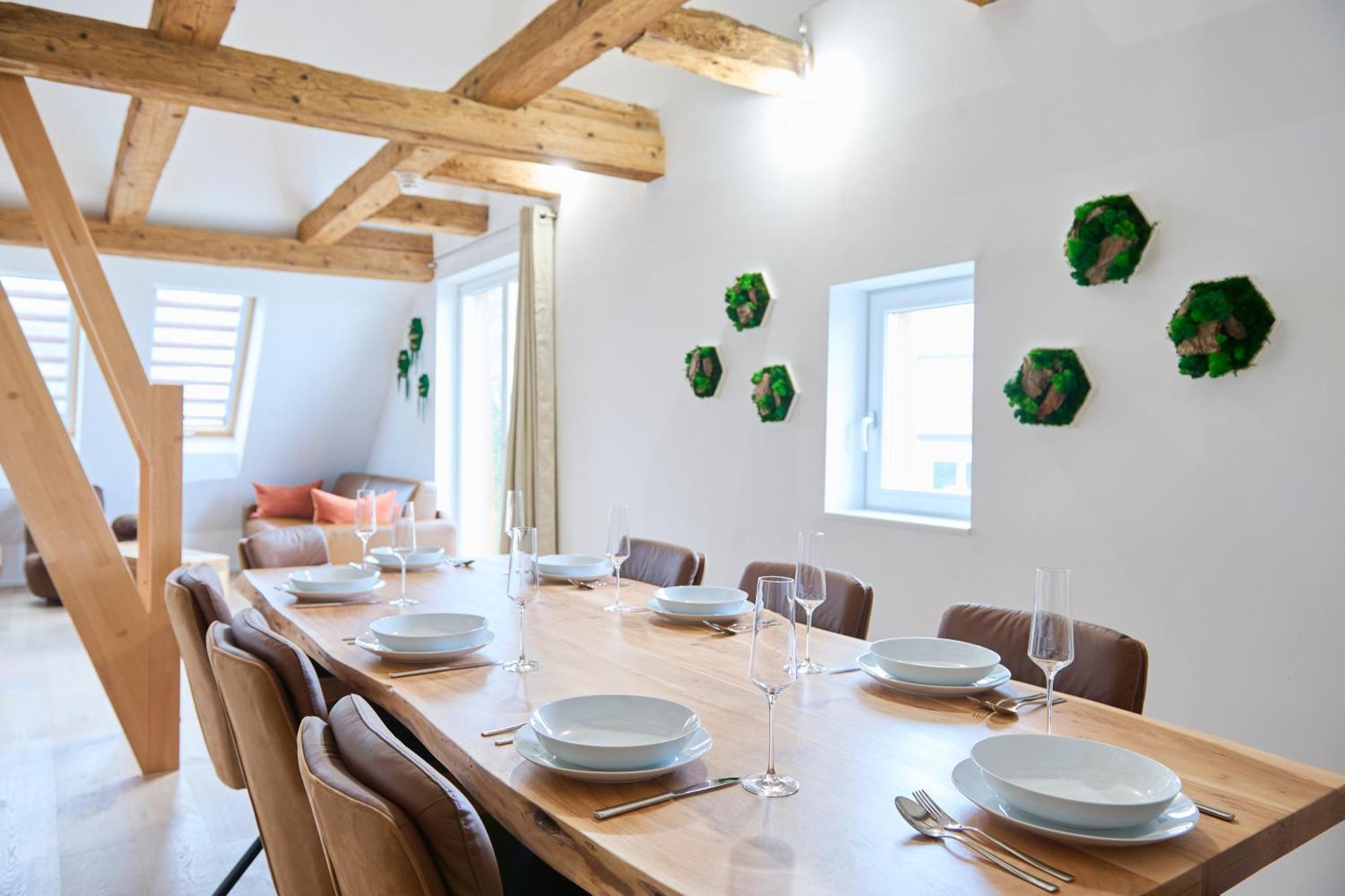 Wood World Luxury - Massage - Bergblick - Tranpolin- Parken Appartement Markdorf Buitenkant foto